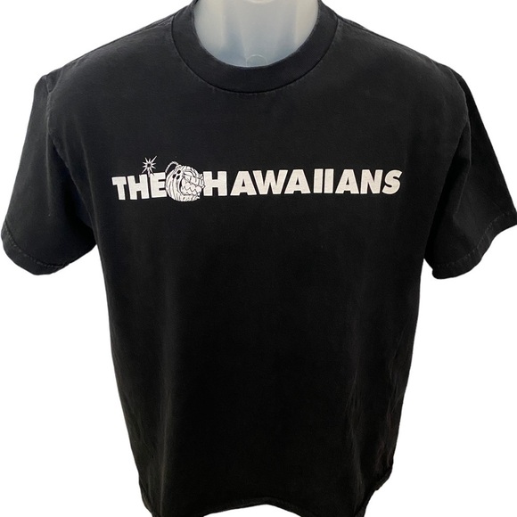 DEFEND HAWAII “The Hawaiians” Tee Shirt Men M Medium - Picture 1 of 5